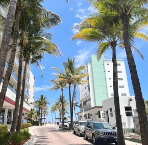 The Pearl Beachside Boutique Suites on Hollywood Beach